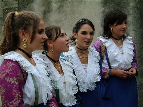Costume femminile tradizionale